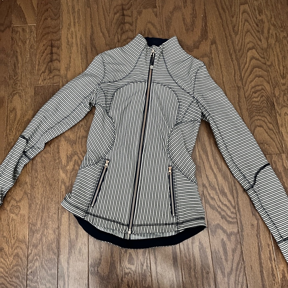Lululemon define/Forme jacket! Great condition!